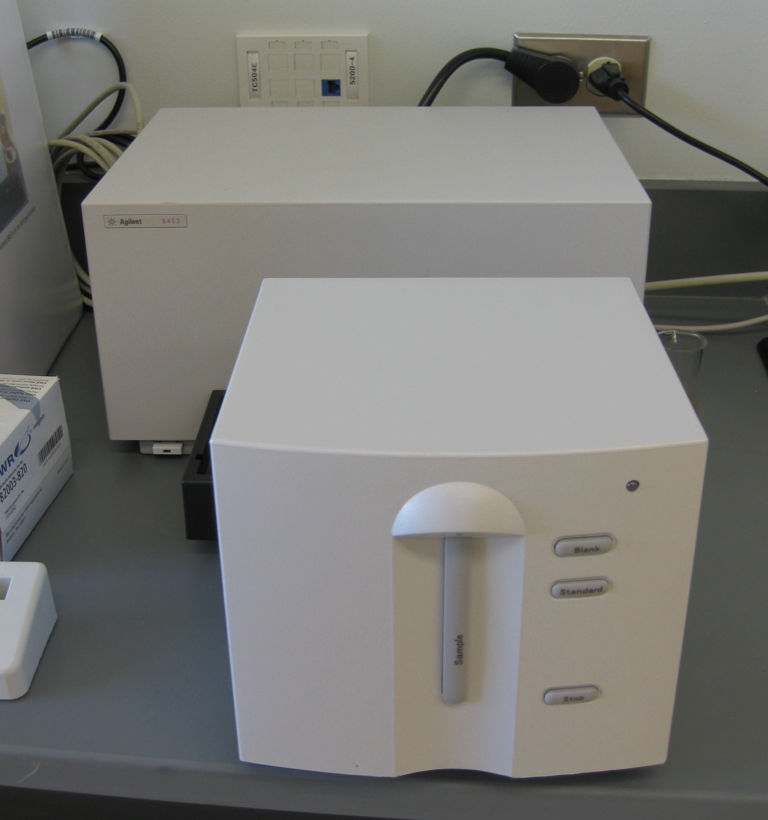 Agilent 8453